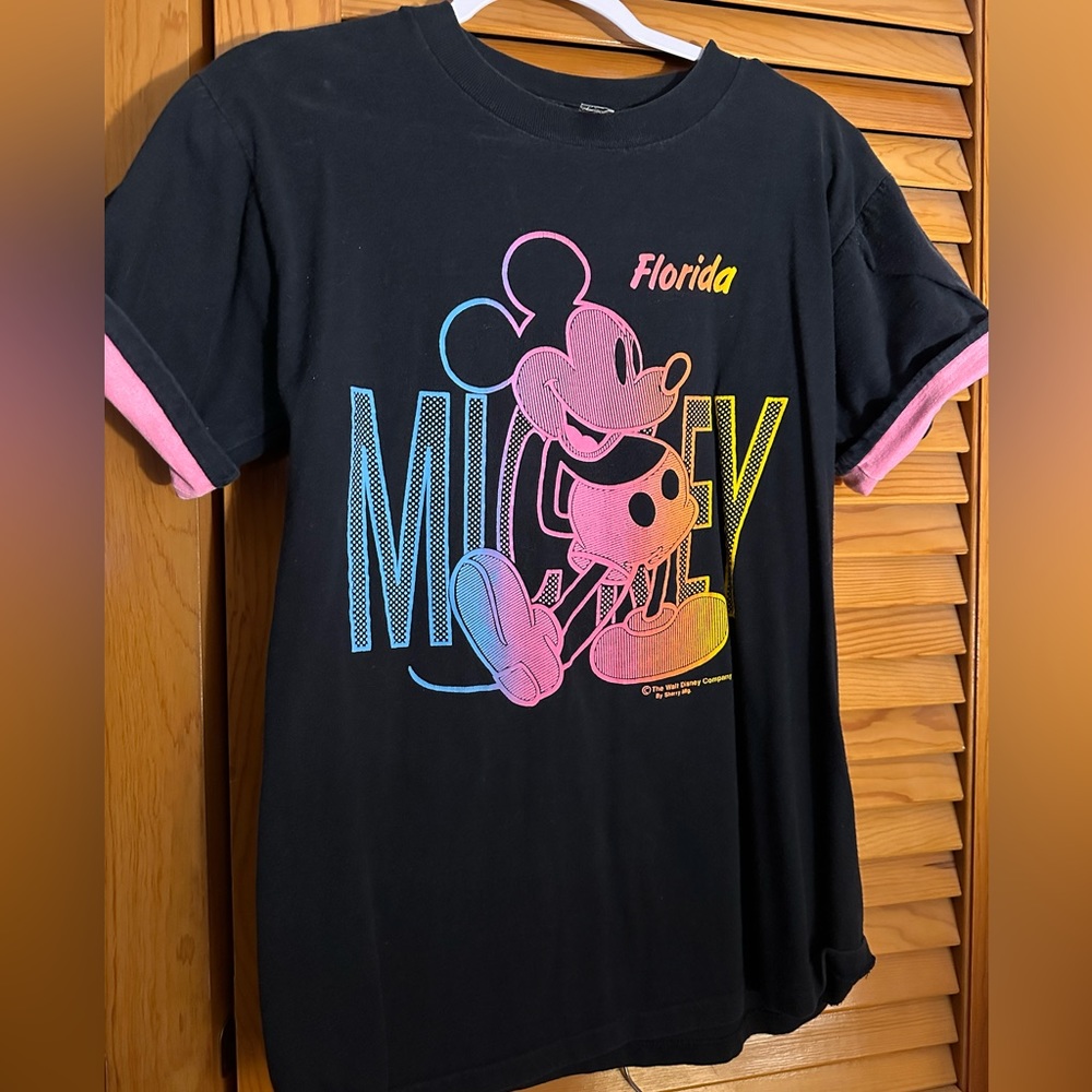 Mickey vintage Florida shirt, pink sleeves the Walt Disney Company
